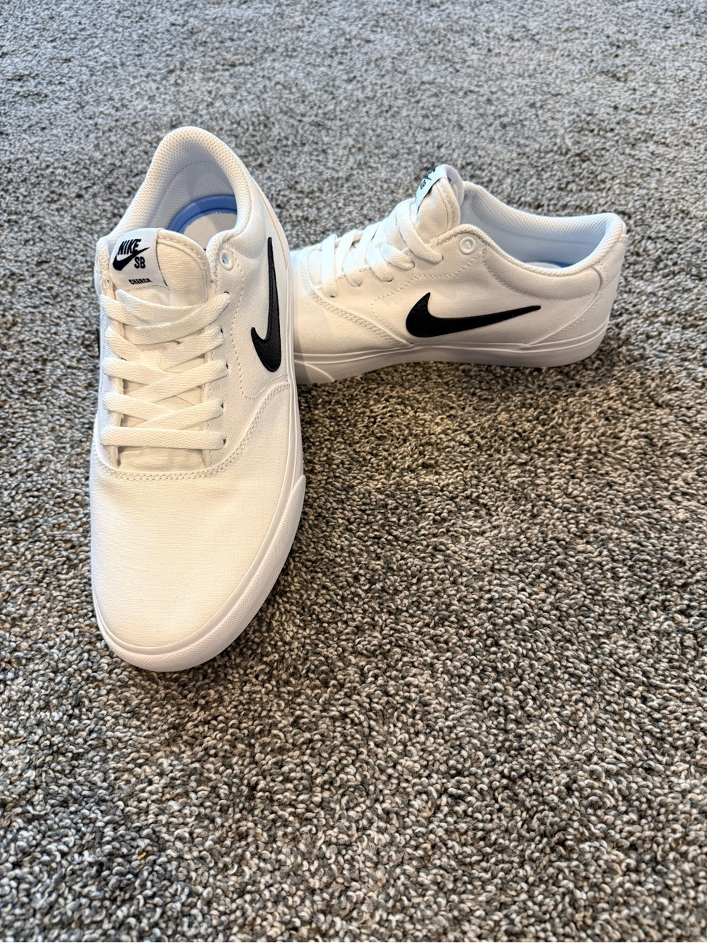 NEW - Size 7.5M/9W - Nike SB Charge Premium Bright White Sneakers - DA5493-100